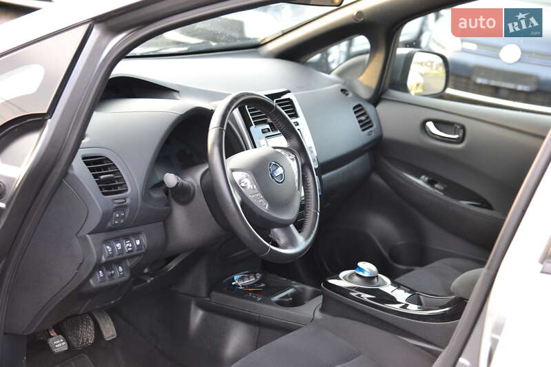 Хэтчбек Nissan Leaf 2014 в Луцке фото 16 Хэтчбек Nissan Leaf 2014 в Луцке