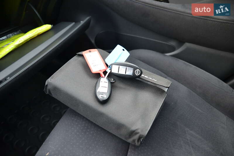 Хэтчбек Nissan Leaf 2014 в Луцке фото 25 Хэтчбек Nissan Leaf 2014 в Луцке