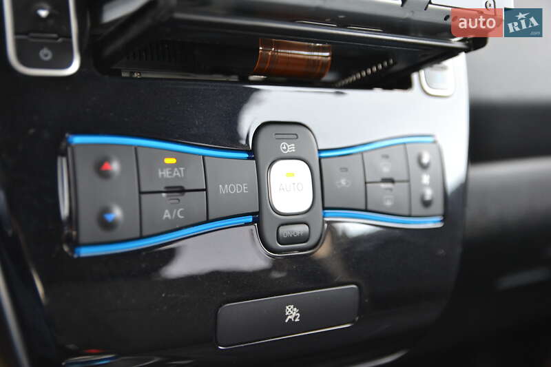 Хэтчбек Nissan Leaf 2014 в Луцке фото 28 Хэтчбек Nissan Leaf 2014 в Луцке