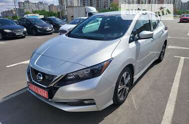 Хэтчбек Nissan Leaf 2018 в Киеве