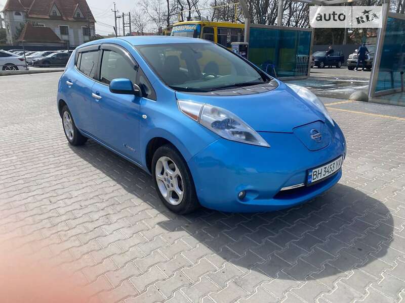 Хетчбек Nissan Leaf 2011 в Одесі