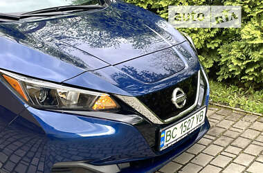 Хэтчбек Nissan Leaf 2022 в Самборе