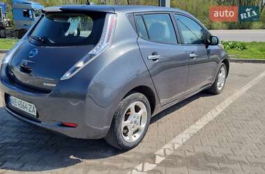Хэтчбек Nissan Leaf 2013 в 