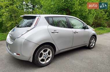 Хетчбек Nissan Leaf 2011 в Києві