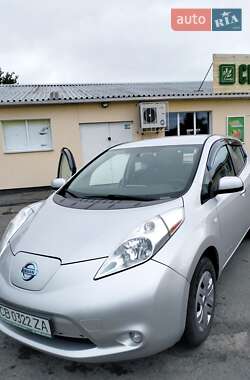 Хэтчбек Nissan Leaf 2015 в Полтаве