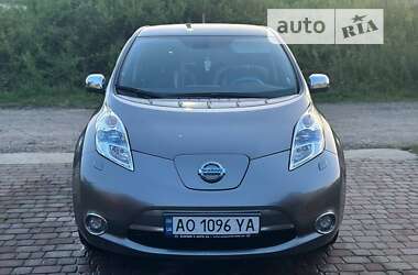 Хетчбек Nissan Leaf 2015 в Ужгороді