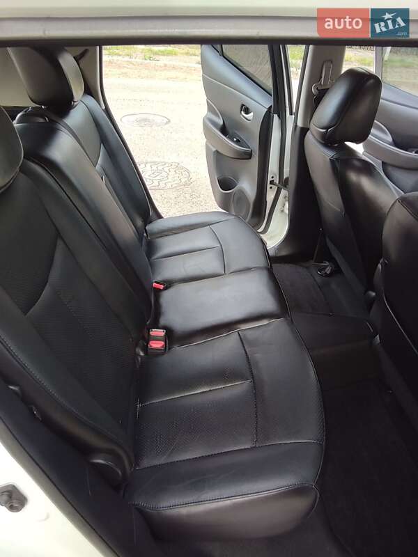 Хетчбек Nissan Leaf 2015 в Одесі