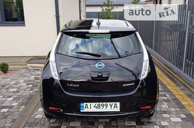 Хэтчбек Nissan Leaf 2015 в Киеве