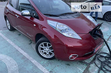 Хэтчбек Nissan Leaf 2014 в Днепре