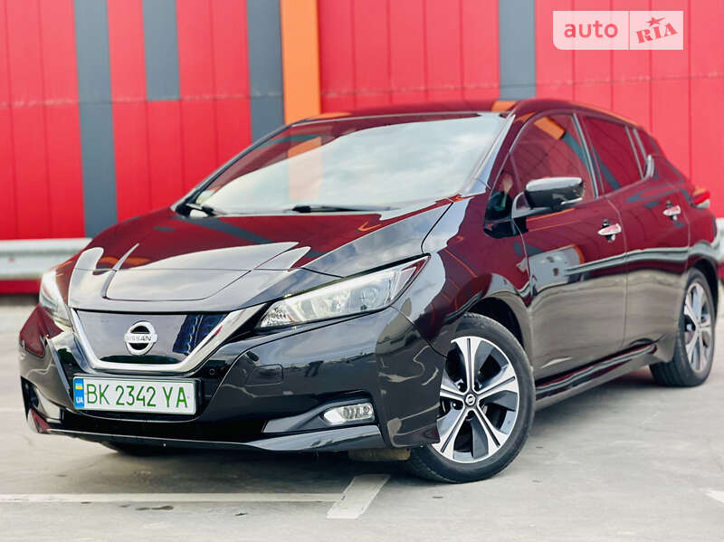 Хэтчбек Nissan Leaf 2018 в Ровно