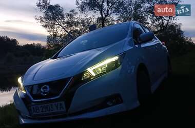 Хэтчбек Nissan Leaf 2018 в Гайсине