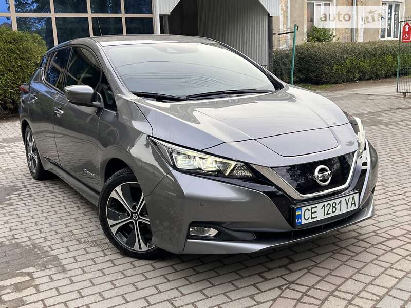 Хэтчбек Nissan Leaf 2018 в Черновцах