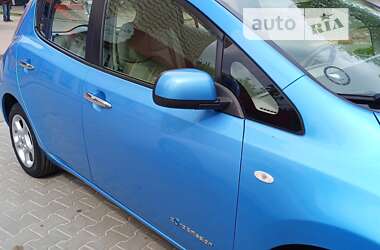 Хэтчбек Nissan Leaf 2011 в Тернополе