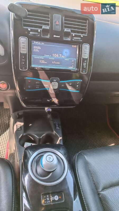 Хэтчбек Nissan Leaf 2015 в Ивано-Франковске