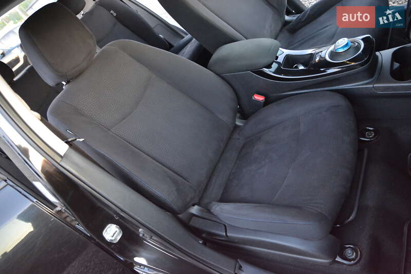 Хэтчбек Nissan Leaf 2014 в Луцке