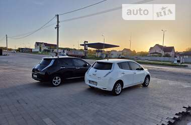 Хетчбек Nissan Leaf 2013 в Кам'янець-Подільському