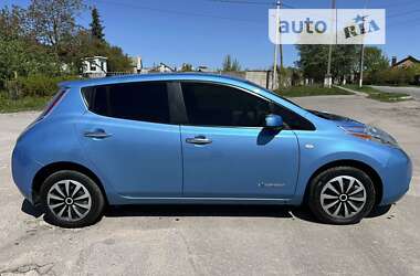 Хэтчбек Nissan Leaf 2011 в Виннице