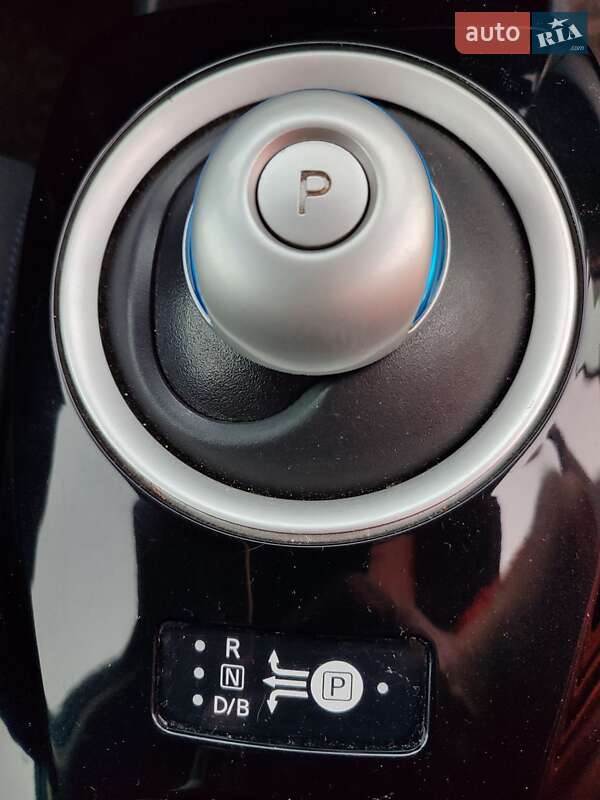 Хэтчбек Nissan Leaf 2015 в Виннице