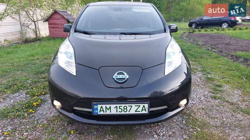 Хетчбек Nissan Leaf 2014 в Житомирі