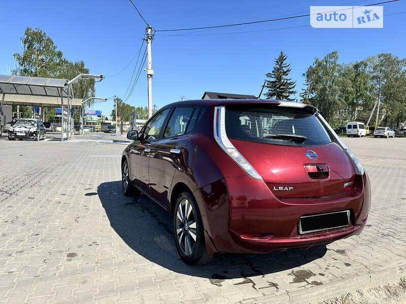 Хетчбек Nissan Leaf 2017 в Чернівцях