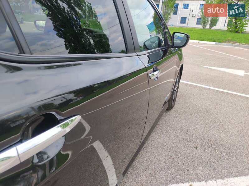 Хэтчбек Nissan Leaf 2018 в Житомире