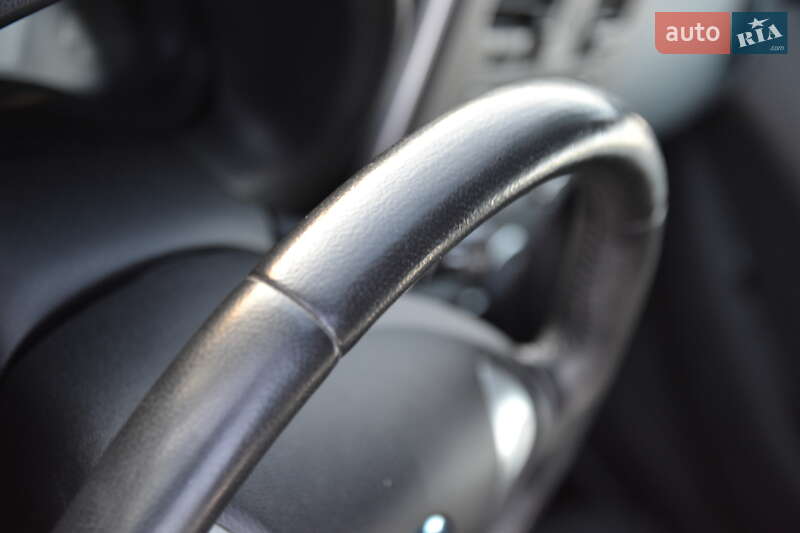 Хетчбек Nissan Leaf 2015 в Луцьку