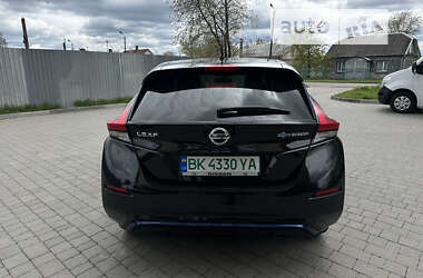 Хетчбек Nissan Leaf 2019 в Дубні