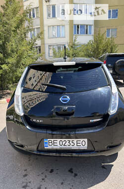 Хэтчбек Nissan Leaf 2014 в Николаеве