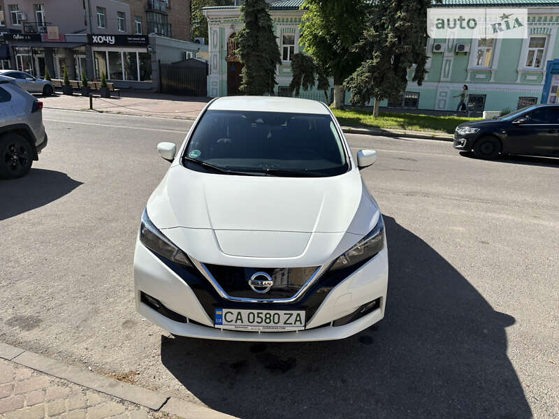 Хэтчбек Nissan Leaf 2018 в Черкассах