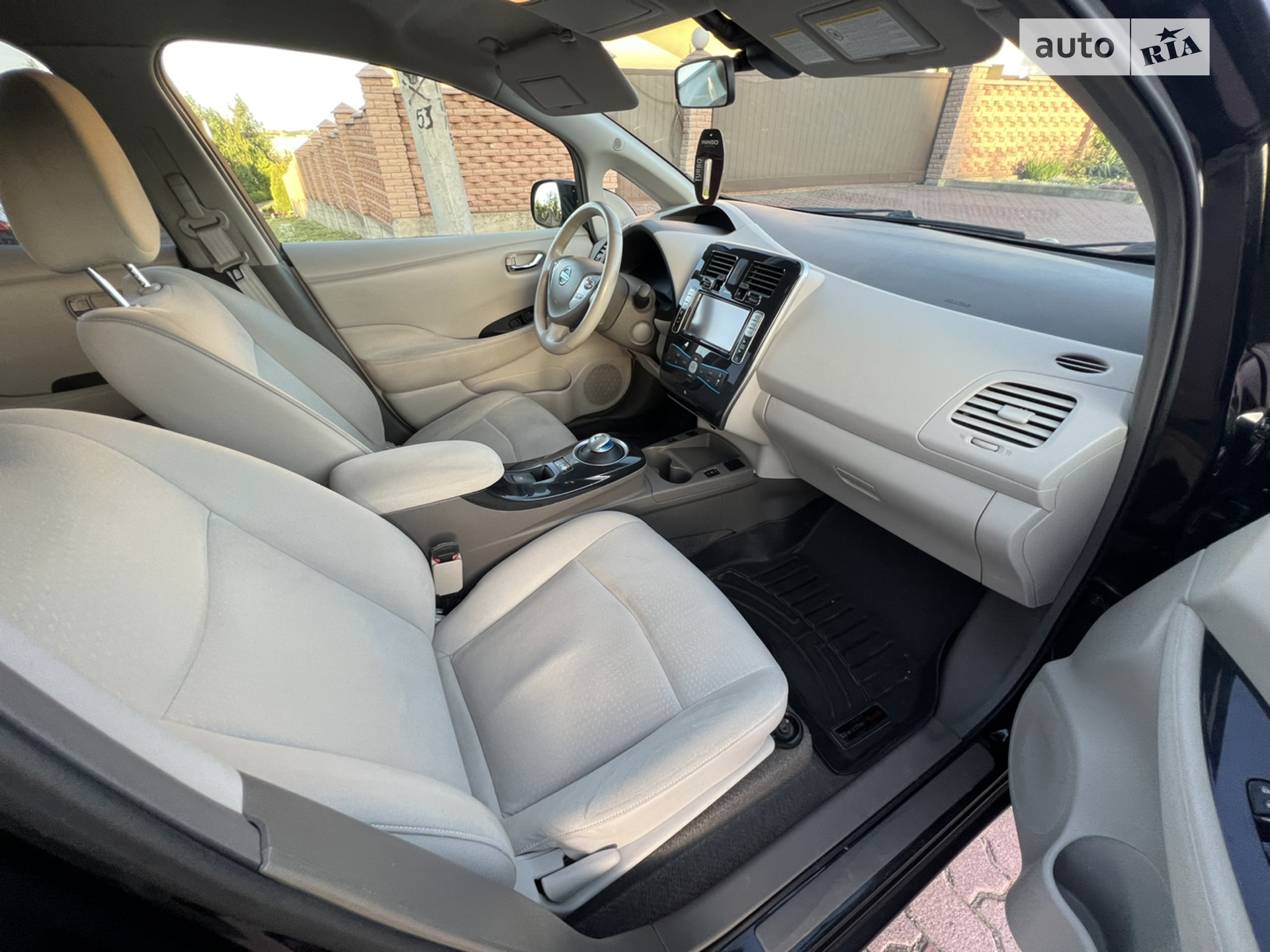 2012 Nissan Leaf - мініатюра 14