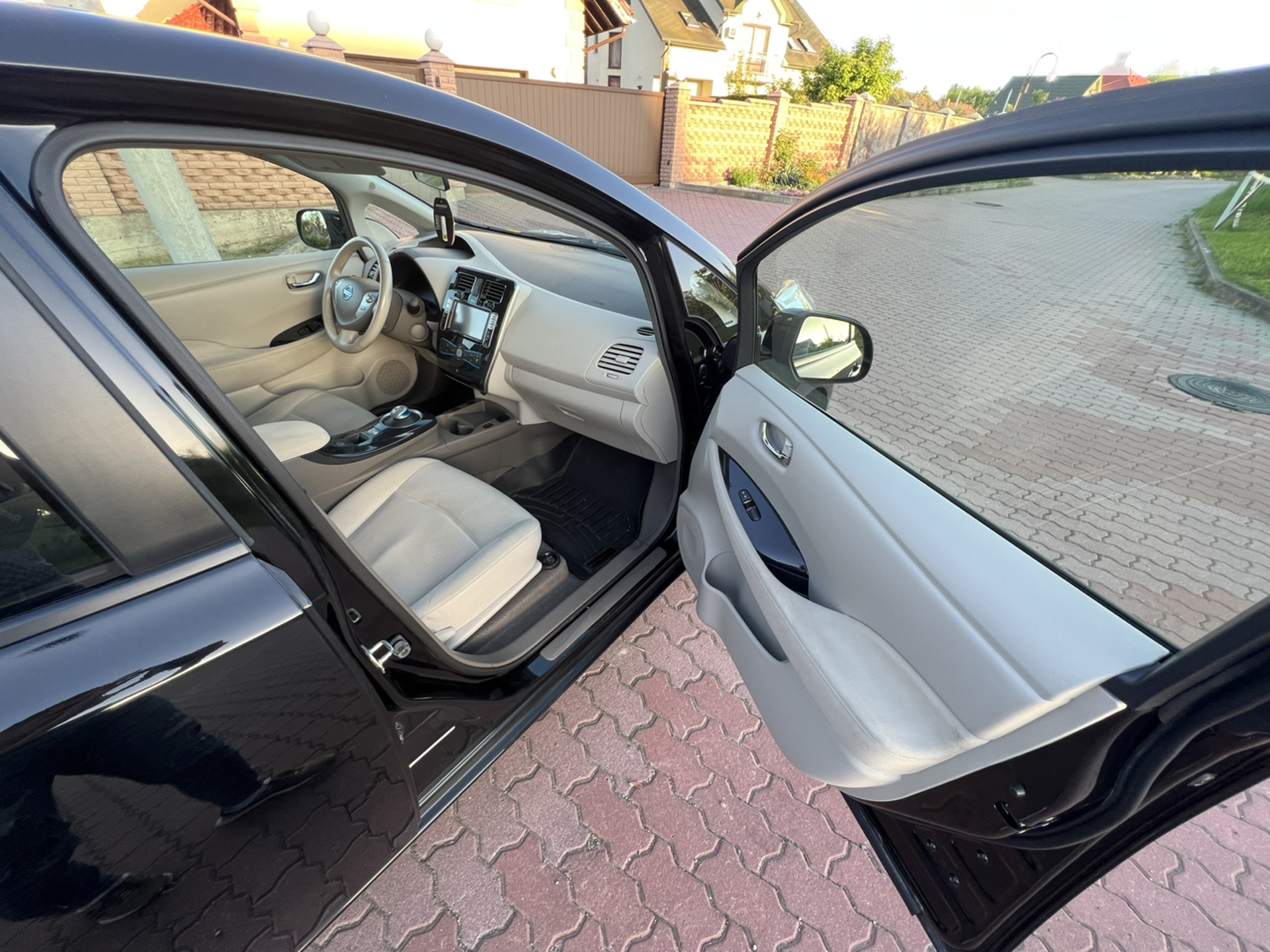 2012 Nissan Leaf - мініатюра 15