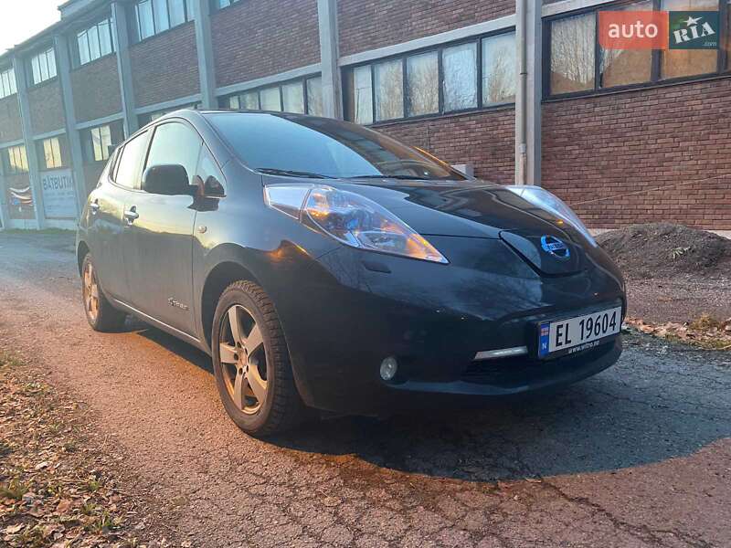 Хэтчбек Nissan Leaf 2012 в Виннице