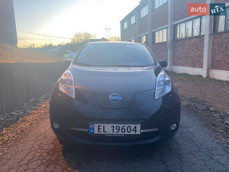 Хэтчбек Nissan Leaf 2012 в Виннице