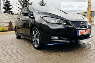 Хэтчбек Nissan Leaf 2019 в Киеве