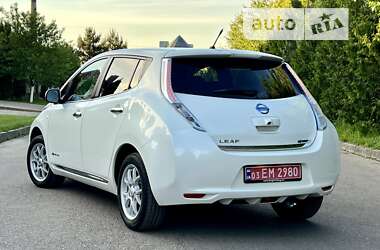 Хэтчбек Nissan Leaf 2014 в Ровно