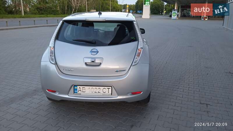 Хэтчбек Nissan Leaf 2014 в Немирове