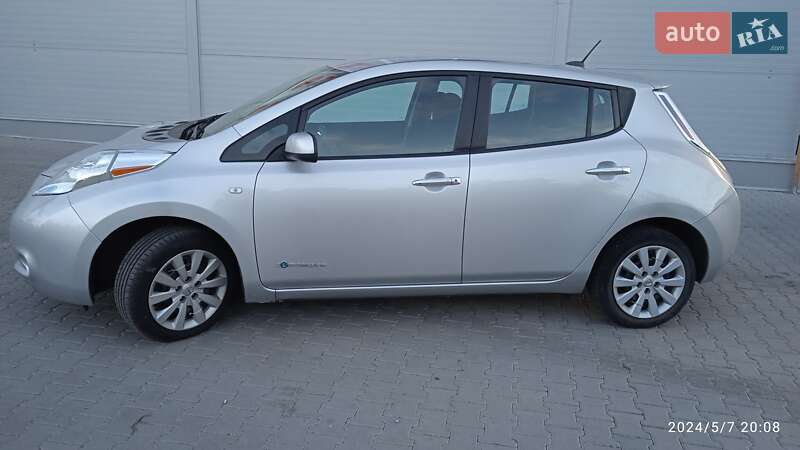 Хэтчбек Nissan Leaf 2014 в Немирове