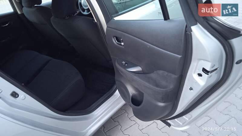 Хэтчбек Nissan Leaf 2014 в Немирове