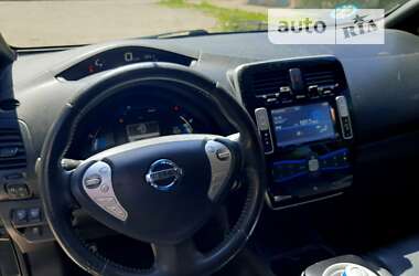 Хэтчбек Nissan Leaf 2014 в Днепре