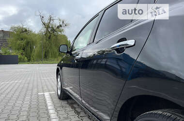 Хэтчбек Nissan Leaf 2012 в Житомире