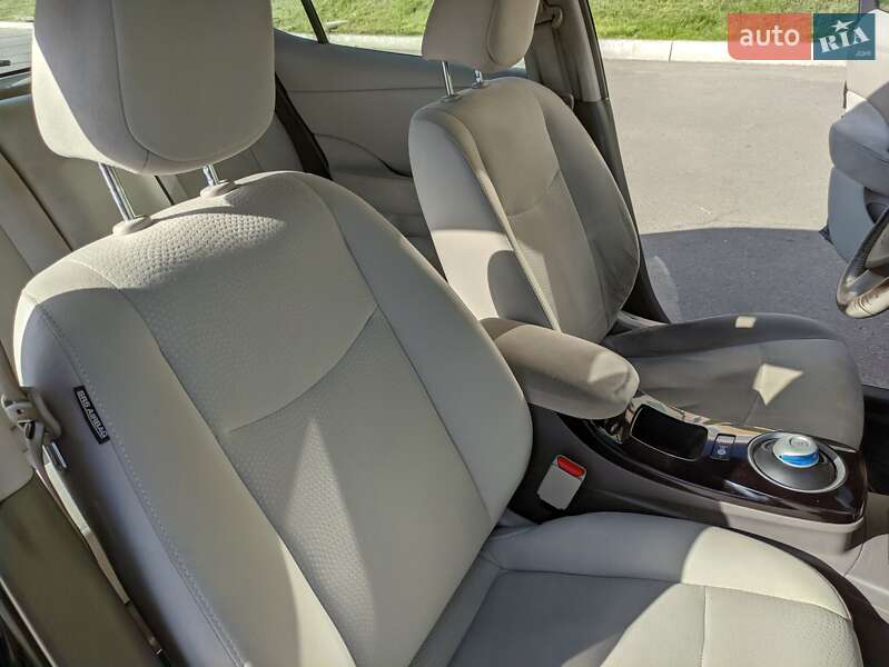 Хетчбек Nissan Leaf 2013 в Вінниці