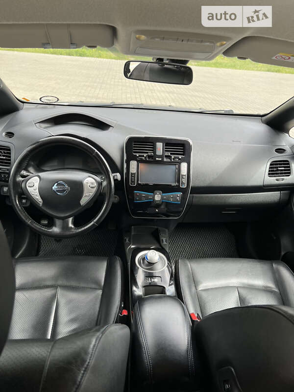 Хэтчбек Nissan Leaf 2014 в Костополе