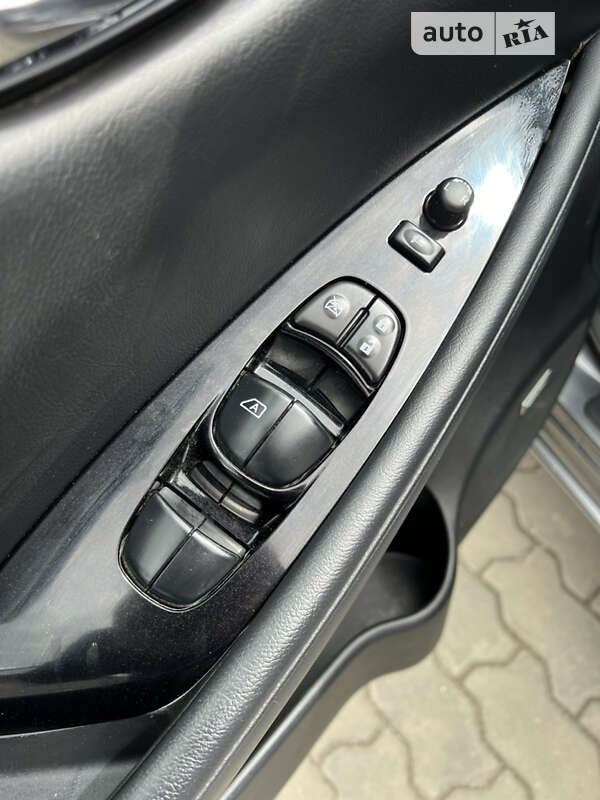 Хэтчбек Nissan Leaf 2014 в Костополе