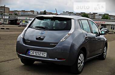 Хетчбек Nissan Leaf 2015 в Черкасах