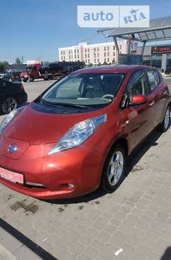 Хэтчбек Nissan Leaf 2011 в Львове