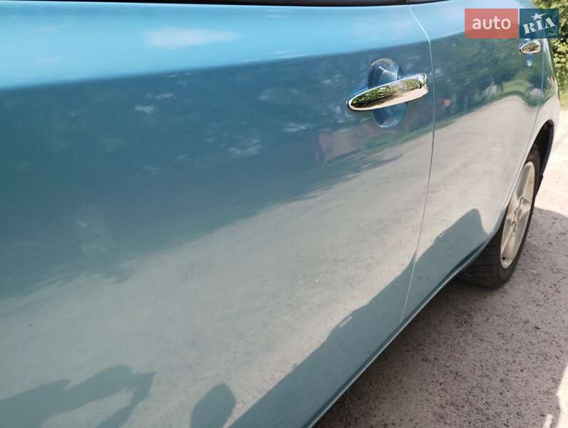 Хэтчбек Nissan Leaf 2015 в Киеве