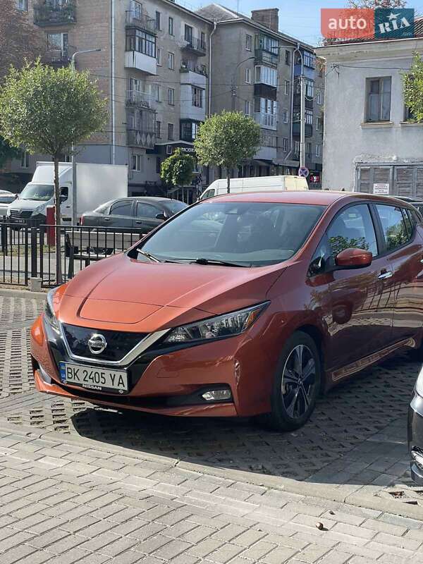 Хетчбек Nissan Leaf 2022 в Рівному фото 4 Хетчбек Nissan Leaf 2022 в Рівному
