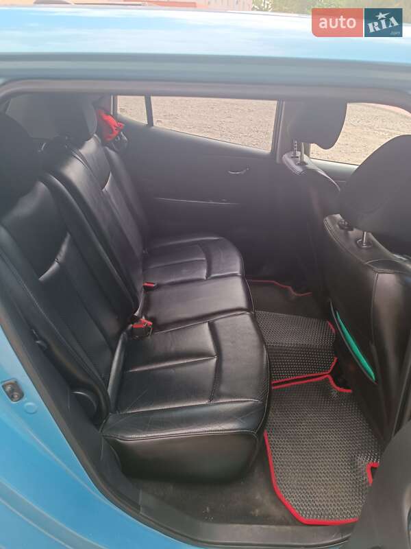 Хэтчбек Nissan Leaf 2015 в Ивано-Франковске