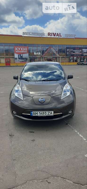 Хетчбек Nissan Leaf 2016 в Житомирі