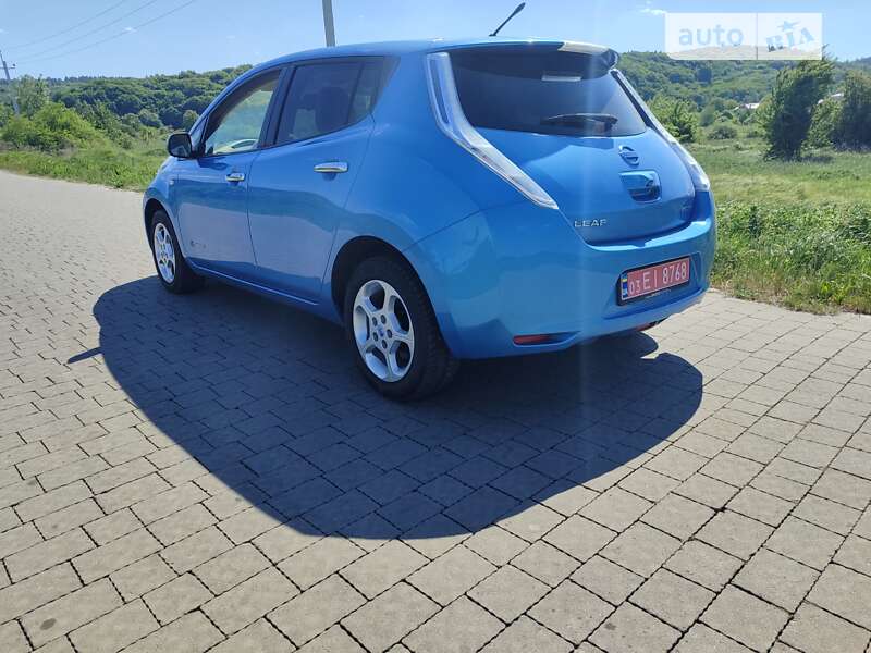 Хэтчбек Nissan Leaf 2012 в Львове